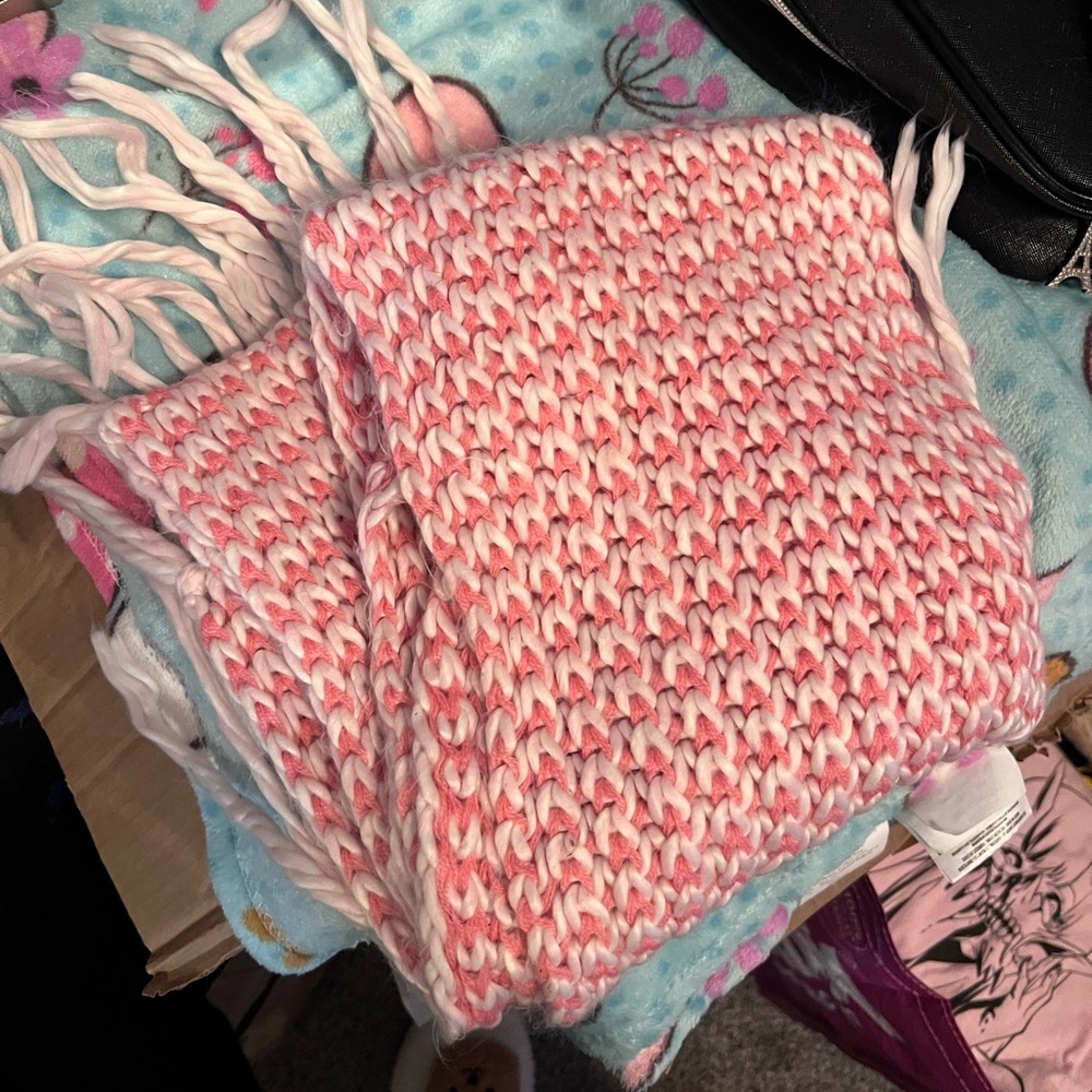 Faux Fur and Scarf Bundle - Picture 2 of 2